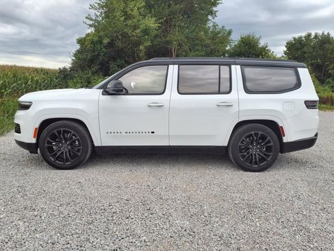 Used 2024 Jeep Grand Wagoneer Series III w/ Rear Seat Video Group 1 image 37