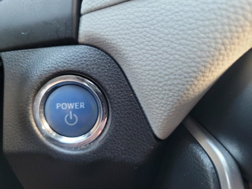 Used 2021 Toyota RAV4 XLE Premium AWD/4WD image 24