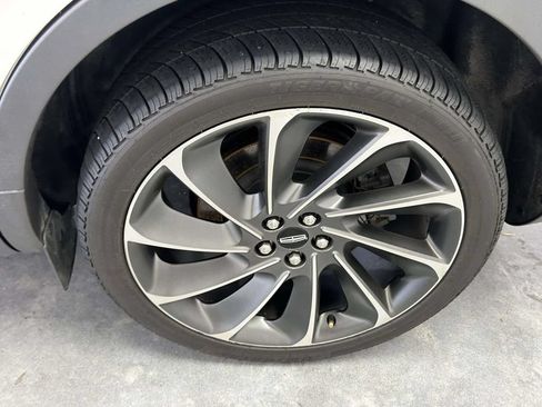 Used 2020 Lincoln Nautilus Reserve w/ Equipment Group 202A AWD/4WD image 10