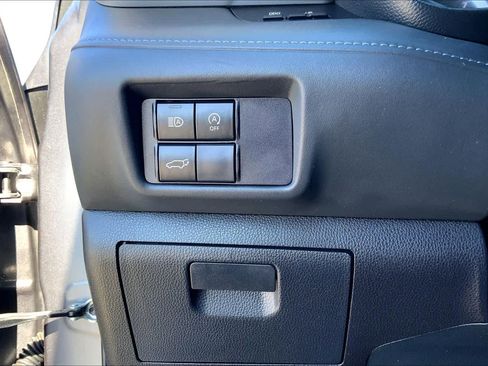 Certified 2024 Toyota Highlander LE image 33