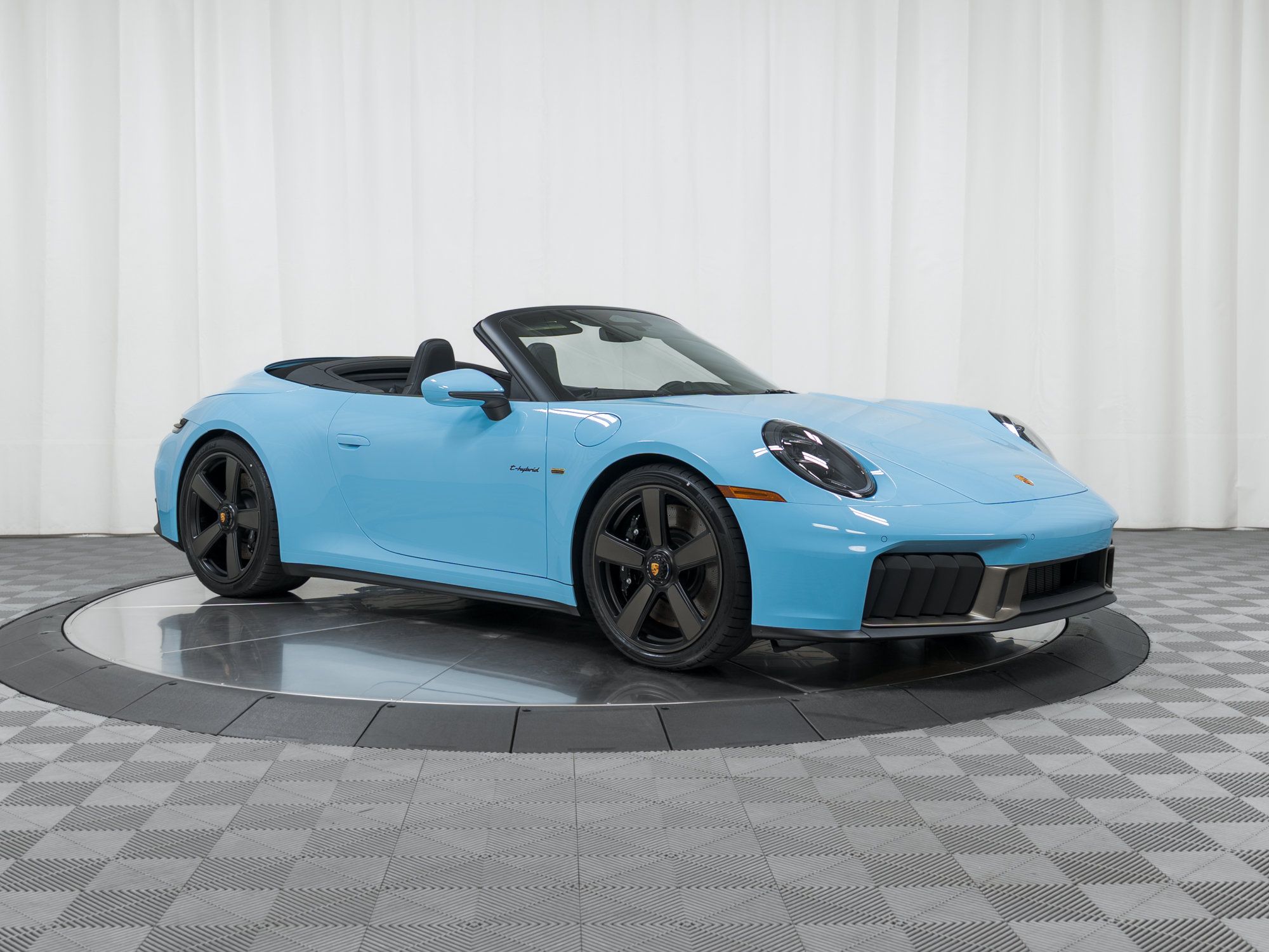 Used 2026 Porsche 911 GTS RWD image 9