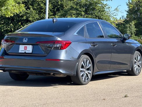 Used 2023 Honda Civic EX image 4