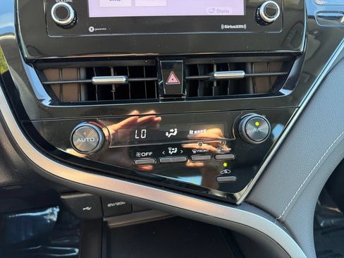 Used 2021 Toyota Camry SE FWD image 26