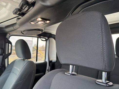 Used 2021 Jeep Gladiator Overland w/ Trailer Tow Package image 24