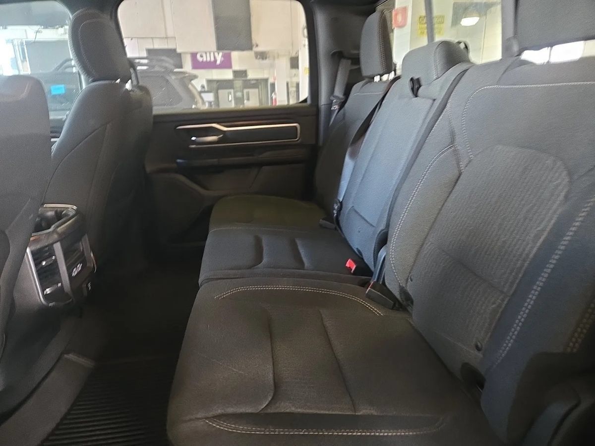 Used 2019 RAM 1500 Big Horn AWD/4WD image 10