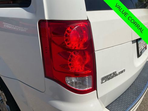 Used 2011 Dodge Grand Caravan Express FWD image 30