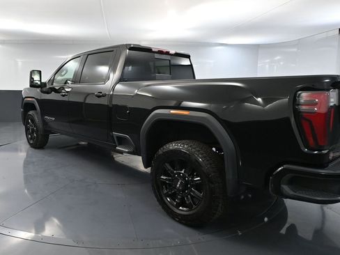 Used 2025 GMC Sierra 3500 AT4 image 8