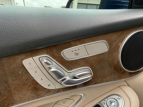 Used 2017 Mercedes-Benz GLC 300 w/ Premium 1 Package image 20