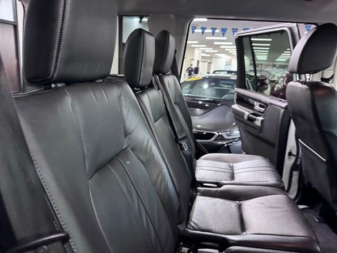 Used 2016 Land Rover LR4 HSE Silver Edition image 16