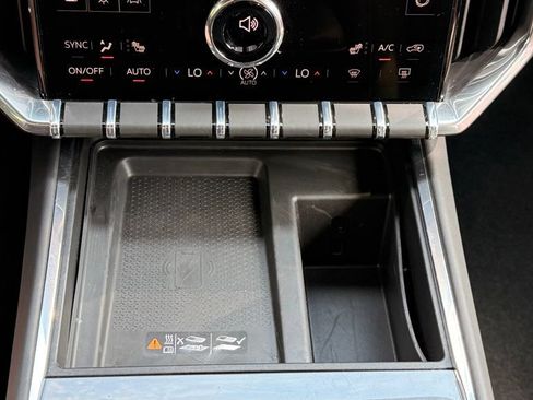 Used 2026 GMC Acadia Elevation FWD image 19