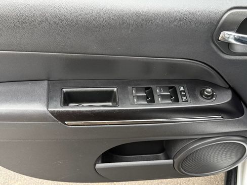 Used 2011 Jeep Patriot Latitude image 7