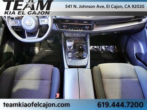 Used 2023 Nissan Rogue SV image 20