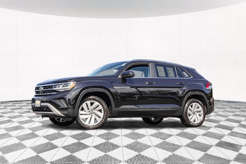 Certified 2023 Volkswagen Atlas Cross Sport SE w/ Panoramic Sunroof Package AWD/4WD image 2