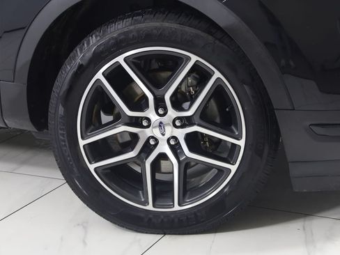 Used 2018 Ford Explorer Sport w/ Equipment Group 401A AWD/4WD image 18