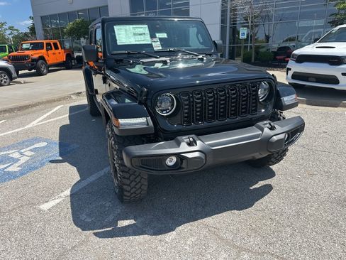 New 2025 Jeep Gladiator Willys image 8