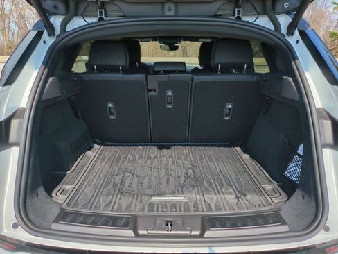 Used 2023 Land Rover Range Rover Evoque R-Dynamic S image 16