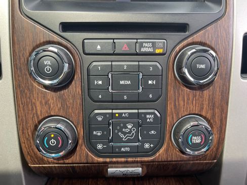 Used 2013 Ford F150 Lariat w/ Luxury Equipment Group image 25