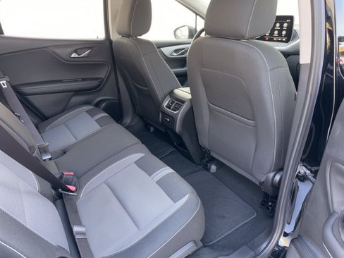 Certified 2025 Chevrolet Blazer LT FWD image 29