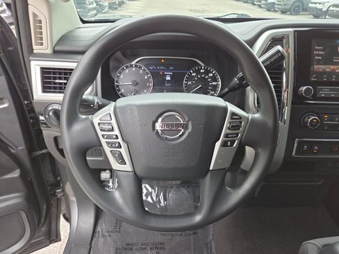 Used 2021 Nissan Titan SV RWD image 25