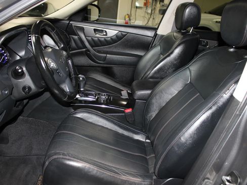 Used 2017 INFINITI QX70 2WD w/ Premium Package image 24