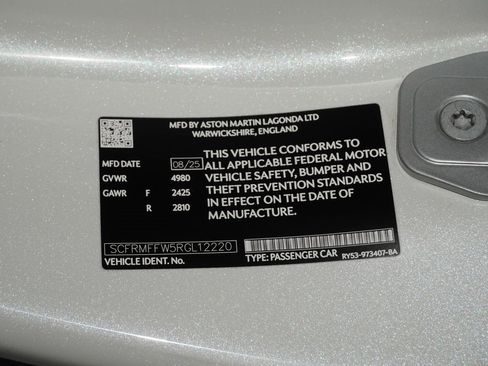 Used 2024 Aston Martin DB12 Coupe image 36