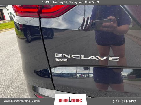 Used 2020 Buick Enclave Essence w/ Sound and Sites Package AWD/4WD image 11
