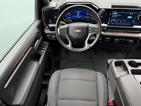 Used 2024 Chevrolet Silverado 2500 LT image 15