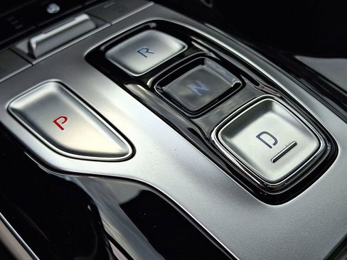 Used 2024 Hyundai Tucson Limited image 16