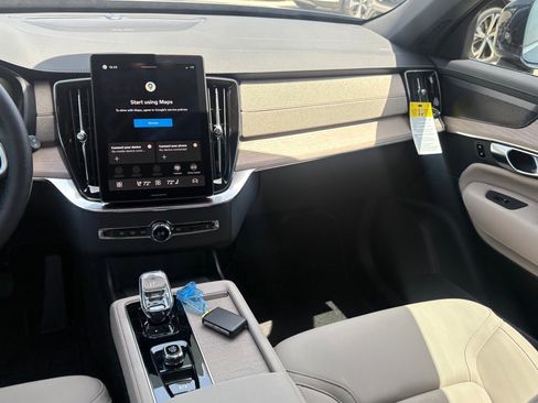 New 2026 Volvo XC90 B6 Plus w/ Protection Package Premier image 11