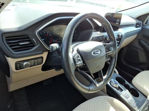Used 2021 Ford Escape SE w/ Convenience Package image 9