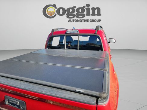 Used 2017 Toyota Tacoma SR5 w/ Tow Package image 6