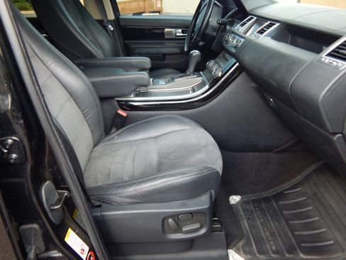 Used 2011 Land Rover Range Rover Sport HSE image 21