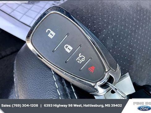 Used 2018 Chevrolet Camaro SS image 9