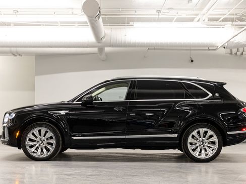 New 2025 Bentley Bentayga Extended Wheelbase image 2