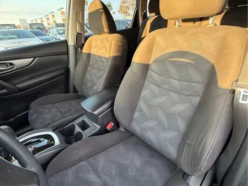 Used 2015 Nissan Rogue S FWD image 7