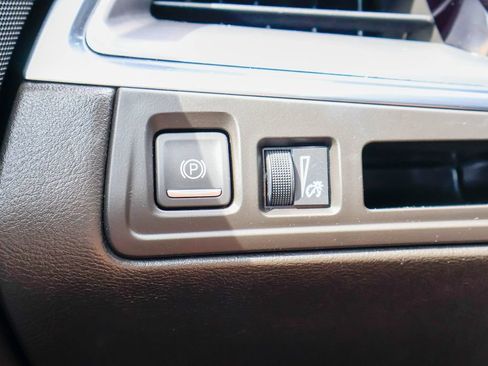 Used 2019 Cadillac XT5 Premium Luxury w/ Driver Assist Package FWD image 22