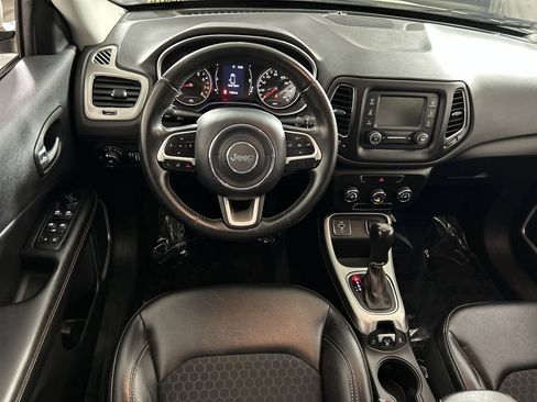Used 2018 Jeep Compass Latitude image 22