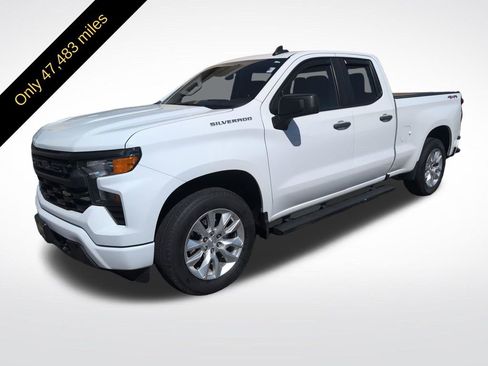 Used 2023 Chevrolet Silverado 1500 Custom AWD/4WD image 2