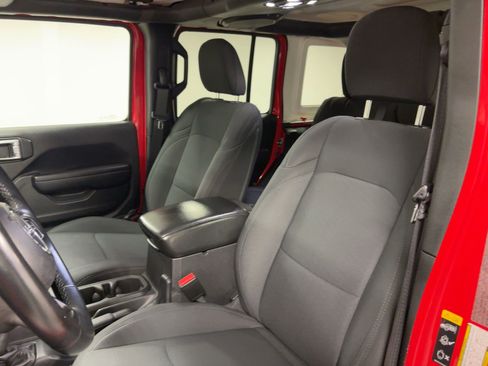 Used 2021 Jeep Wrangler Unlimited Sport image 23
