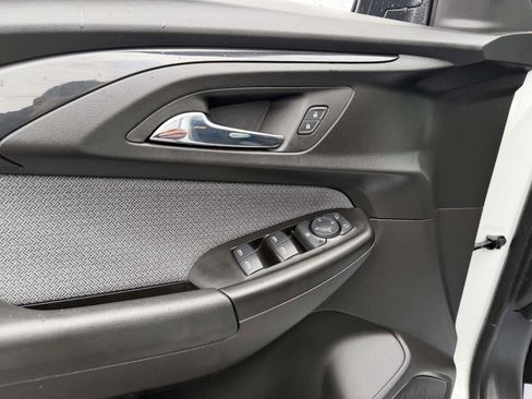 Certified 2023 Chevrolet TrailBlazer LT FWD image 15