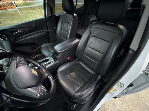 Used 2019 Chevrolet Equinox Premier FWD image 28