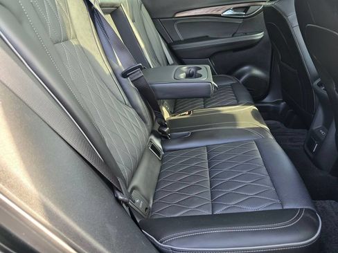 Used 2023 Buick Envision Avenir AWD/4WD image 14