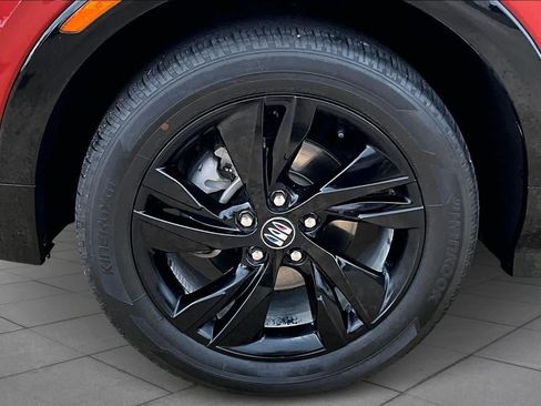 Used 2024 Buick Encore GX Sport Touring image 10