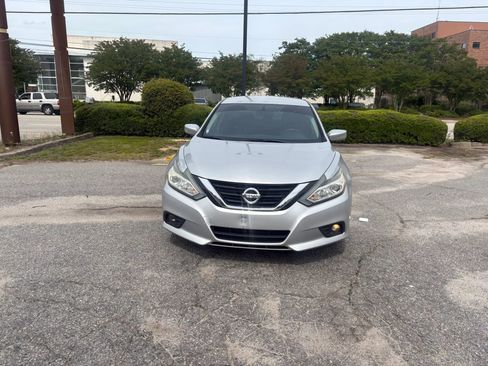 Used 2018 Nissan Altima 2.5 SV FWD image 8