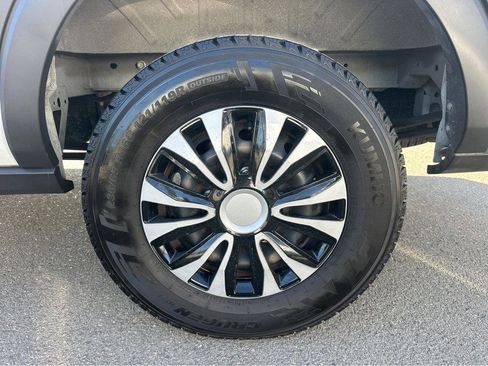 Used 2022 Ford Transit 250 T-250 RWD Medium Roof image 14