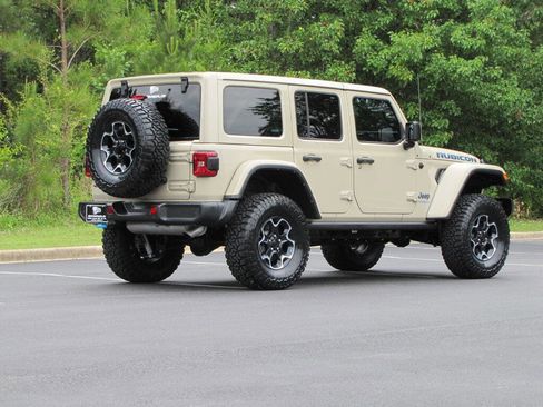 Used 2022 Jeep Wrangler Unlimited Rubicon 4xe w/ Cold Weather Group AWD/4WD image 6