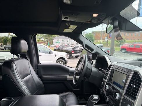 Used 2017 Ford F150 Lariat w/ Equipment Group 502A Luxury AWD/4WD image 17