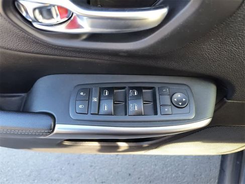 Used 2019 Jeep Cherokee Latitude Plus w/ Comfort/Convenience Group image 13