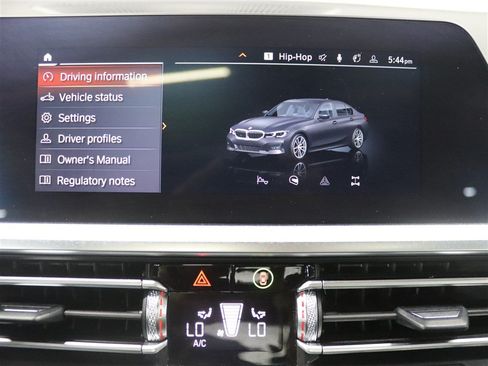 Used 2021 BMW 330i xDrive Sedan w/ Driving Assistance Package AWD/4WD image 35