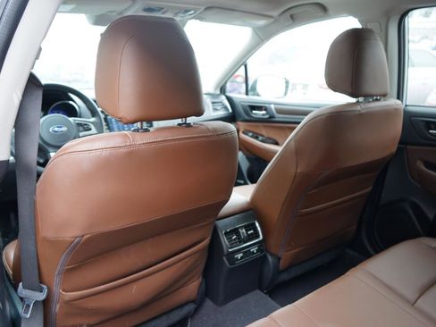 Used 2017 Subaru Outback 3.6R Touring image 47